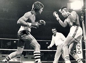 Charlie Weir vs. Bushy Bester.jpg