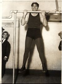 File:Chin-up Jack.jpg