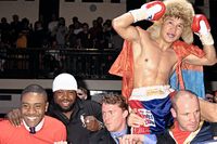 File:Choi Tseveenpurev beats asiku.jpg