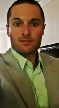 File:Chris Accolaboxrec.jpg