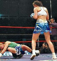 File:Chris Namus vs. Leticia Rojo.jpg