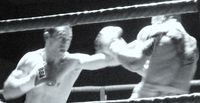 File:Craig Leadbeater Jab on Ricahrd Troupe.JPG
