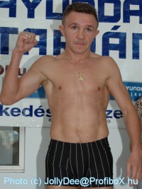 File:Dariusz snarski.jpg
