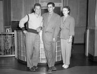 File:Dauthuille (far left) in Rimouski 1952.jpg