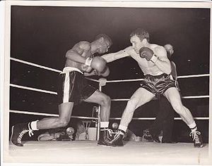 Dave Charnley vs. Paul Armstead.jpg