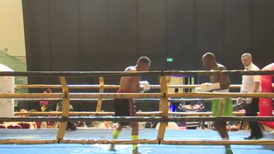 DeMarcus Corley vs. Patrick Lopez 035.jpg