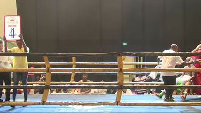 DeMarcus Corley vs. Patrick Lopez 042.jpg