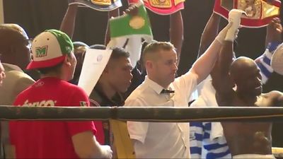 DeMarcus Corley vs. Patrick Lopez 084.jpg