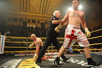 File:Declan Timlin v Shane McPhilbin c Leigh Dawney.jpg