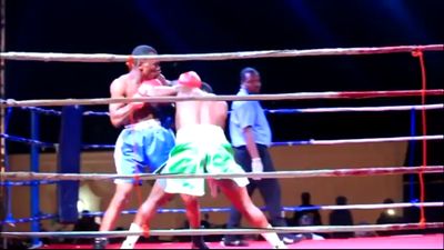 Dodzi Kemeh vs. Francis Appalo 013.jpg
