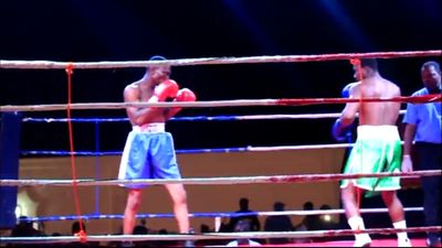 Dodzi Kemeh vs. Francis Appalo 014.jpg