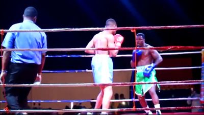 Dodzi Kemeh vs. Francis Appalo 023.jpg