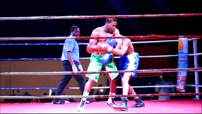 Dodzi Kemeh vs. Francis Appalo 028.jpg