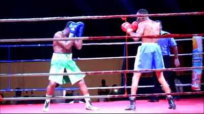 Dodzi Kemeh vs. Francis Appalo 036.jpg