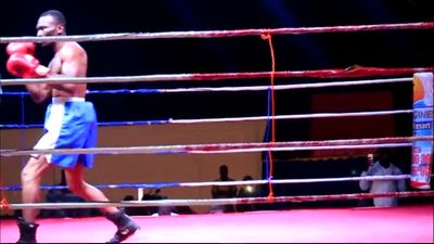 Dodzi Kemeh vs. Francis Appalo 039.jpg