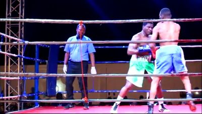 Dodzi Kemeh vs. Francis Appalo 041.jpg