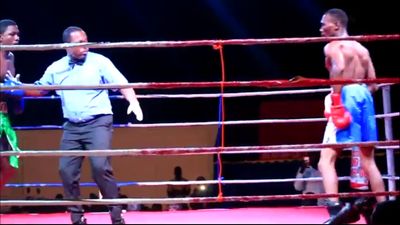 Dodzi Kemeh vs. Francis Appalo 045.jpg