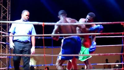 Dodzi Kemeh vs. Francis Appalo 049.jpg