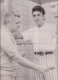 File:Don Chargin and Mando Ramos.jpg