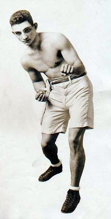 Mike Dundee