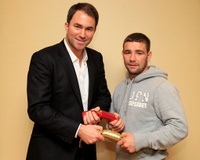 File:Eddie Hearn Lee Purdy Christmas Crackers.jpg