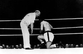 Eddie Machen vs Reuben Vargas fight 2.jpeg