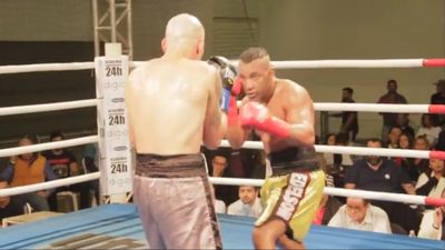 Edelson dos Santos Silva vs. Rodolfo Franz 005.jpg
