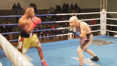 Edelson dos Santos Silva vs. Rodolfo Franz 007.jpg