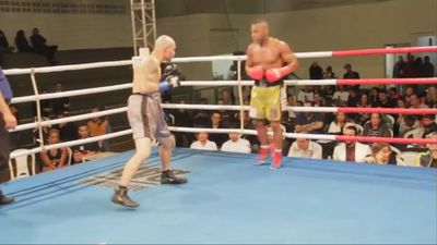 Edelson dos Santos Silva vs. Rodolfo Franz 014.jpg