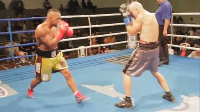 Edelson dos Santos Silva vs. Rodolfo Franz 015.jpg