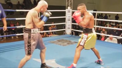 Edelson dos Santos Silva vs. Rodolfo Franz 040.jpg