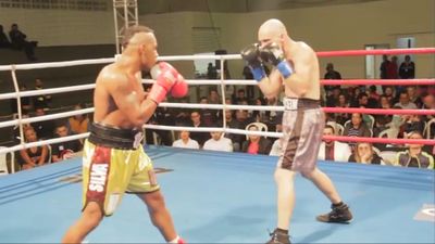 Edelson dos Santos Silva vs. Rodolfo Franz 070.jpg