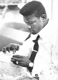 File:Emile Griffith as a Hatmaker.jpg