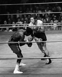 File:Emile Griffith vs Ernie Lopez..jpg