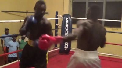 Emmanuel Mensah vs. Rashid Musu 014.jpg
