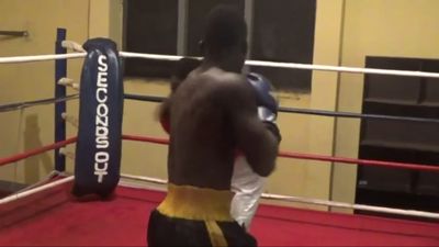 Emmanuel Mensah vs. Rashid Musu 021.jpg