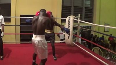 Emmanuel Mensah vs. Rashid Musu 023.jpg