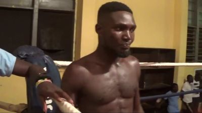 Emmanuel Mensah vs. Rashid Musu 034.jpg