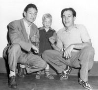 File:Enrique Bolanos (L) and fans.jpeg