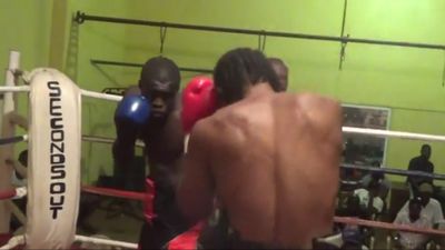 Ernest Amuzu vs. David Okai 013.jpg