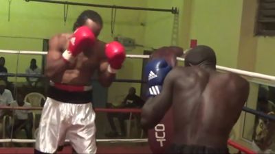 Ernest Amuzu vs. David Okai 015.jpg
