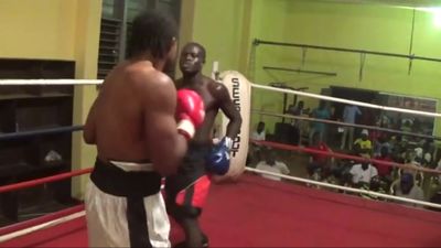 Ernest Amuzu vs. David Okai 025.jpg
