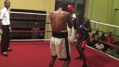 Ernest Amuzu vs. David Okai 044.jpg