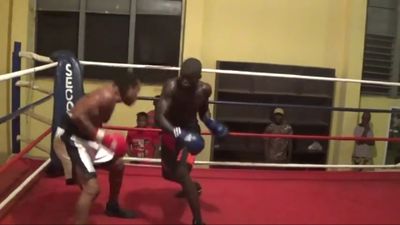 Ernest Amuzu vs. David Okai 053.jpg