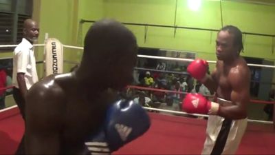 Ernest Amuzu vs. David Okai 073.jpg