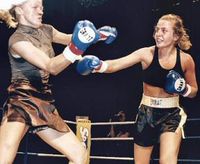 File:Esther Schouten vs. Anna Kasprzak.jpg