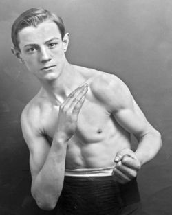 Eugene Criqui 1912.jpeg