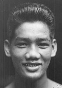 Elino Flores