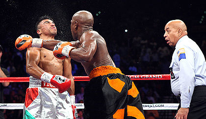 Floyd Mayweather Jr vs. Victor Ortiz.jpg