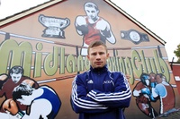 File:Frampton outside boxing club.jpg